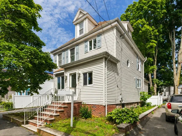 11 Jackson St, Saugus, MA 01906