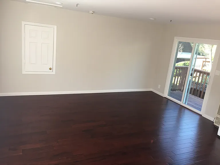7 Courtney Ln #B — Photo 12