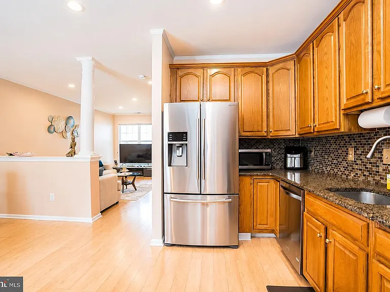 704 Dahlia Cir — Photo 9