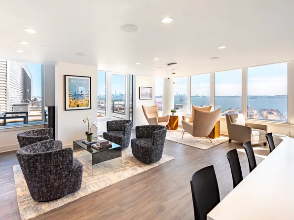 5 Bay Street image 1 of 14