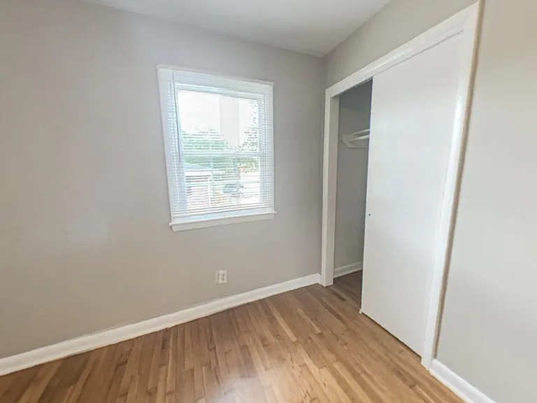 1811 Woodmere Dr — Photo 7