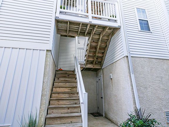 4th image of 318 Roosevelt Blvd #2