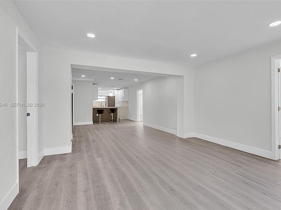 4th image of 2330 Rutland St