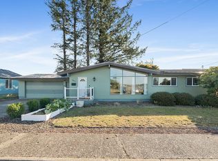 1411 9th St, Tillamook, OR 97141