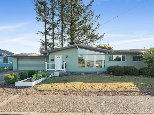 1411 9th St, Tillamook, OR 97141