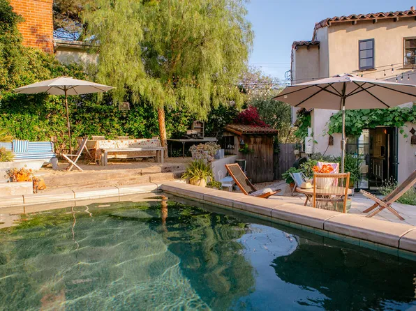 3957 Franklin Ave, Los Angeles, CA 90027