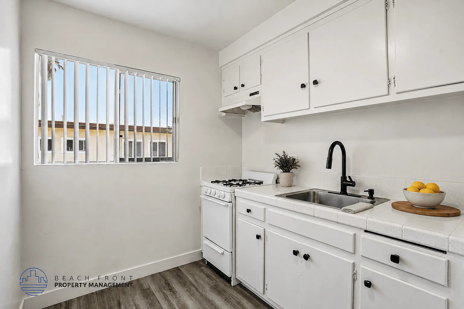 12233 Manor Dr. — Photo 2