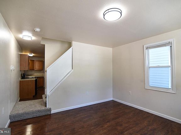 5th image of 325 W 4th St