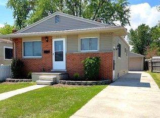 29001 Taylor St, Saint Clair Shores, MI