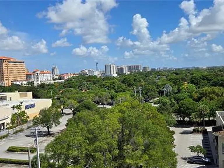 3590 Coral Way #CU-902 — Photo 17