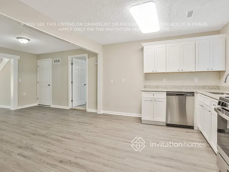1816 Waldrep Cir SE — Photo 6