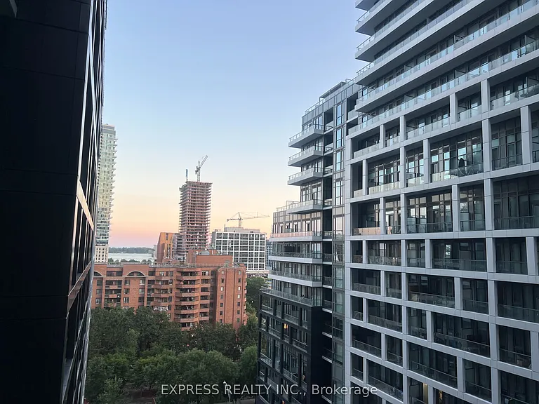 70 Princess St #935 — Photo 8