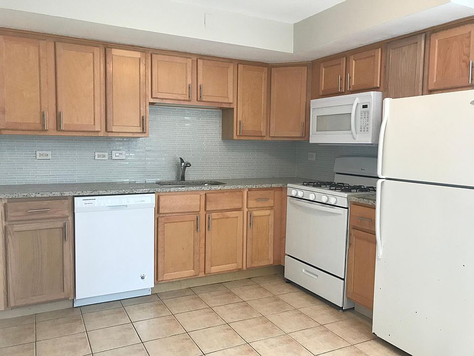 6756 N Sauganash Ave, Chicago, IL 60646 Zillow