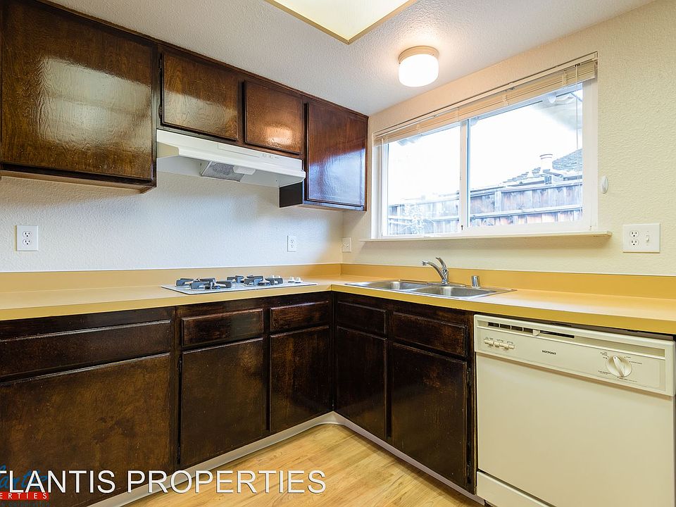 1st image of 1721 De Marietta Ave APT 01