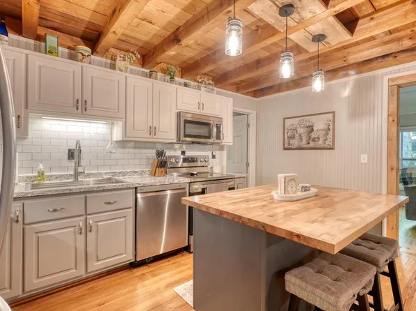 919 New Hope Rd, Morganton, GA 30560