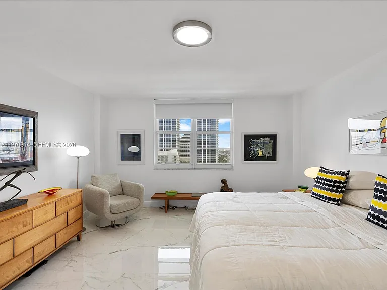 336 N Birch Rd #PENTHOUSE — Photo 23