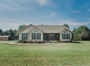 1483 Peach Orchard Rd, Lewisburg, KY 42256