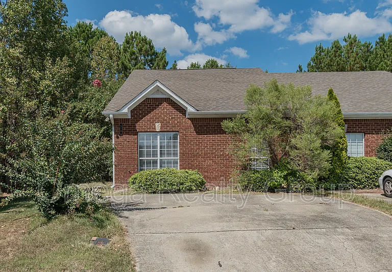 570 Treymoor Lake Cir — Photo 1