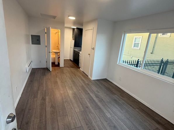 2638 75th Ave APT 1