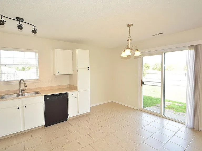 7394 Tassel Ct — Photo 8