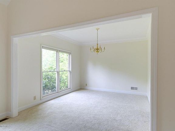 03 516 Willowhursrt Pl    Tafels