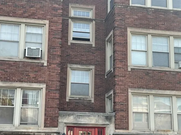 212 S 5th Ave APT A3, Maywood, IL 60153