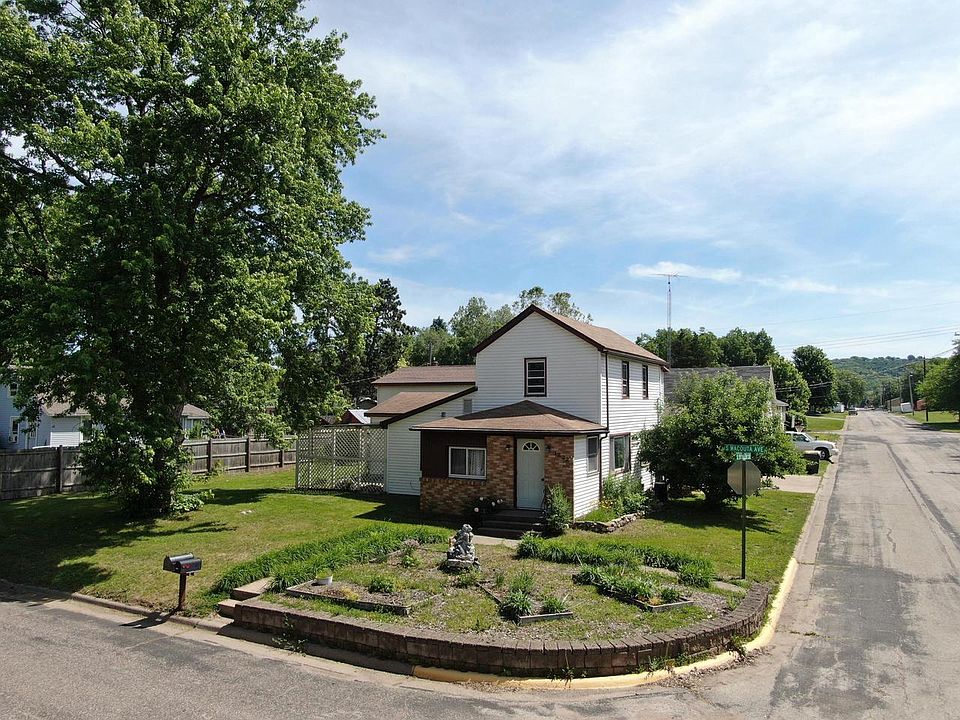 1st image of 1222 S Wacouta AVENUE