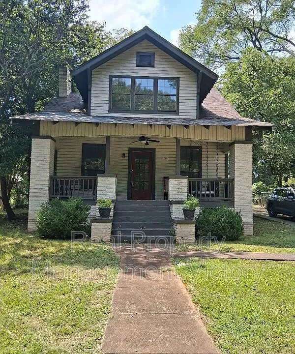 1116 Potter Ave