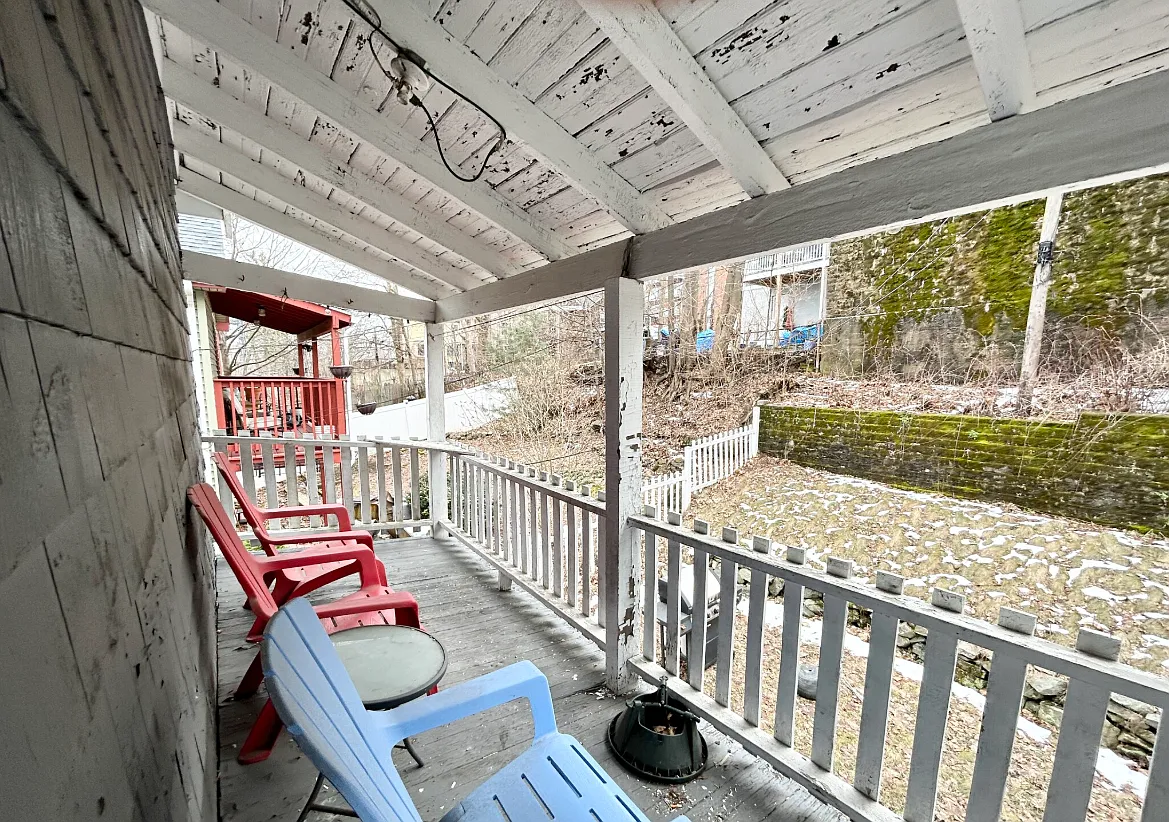 4 bed, 9999 sqft, $3,800 — Photo 3