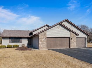 401 S Sunbeam Ct, Stillman Valley, IL 61084