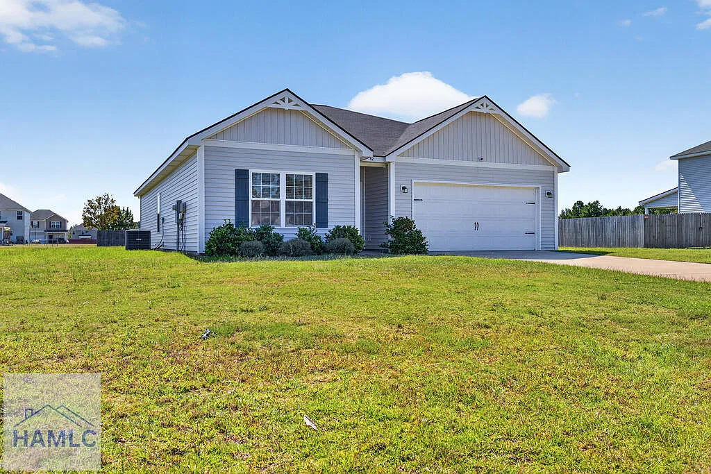 3 bed, 2.0 bath, 1643 sqft, $2,150 — Photo 3