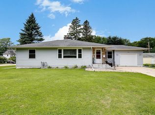 1045 Laurel Ave, Saint Paul Park, MN 55071