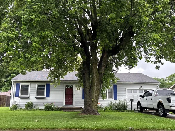 1115 Golfview Dr, Washington Court House, OH 43160