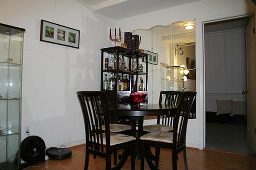 4th image of 334 Dunsmuir Ter Unit 1