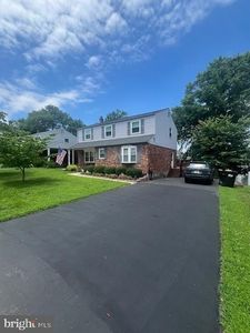 324 Sweetbriar Rd, King Of Prussia, PA, 19406
