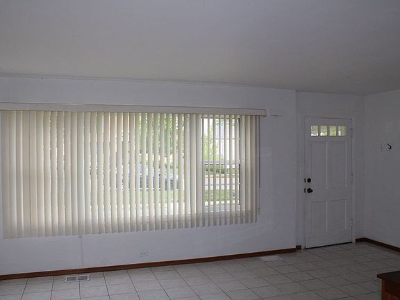 5th image of 229 Whitehall Ave