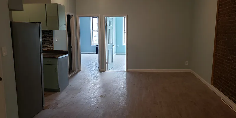 Rented by Naomi Property LLC | media 12