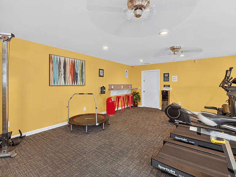 The Landing Townhomes — Photo 4