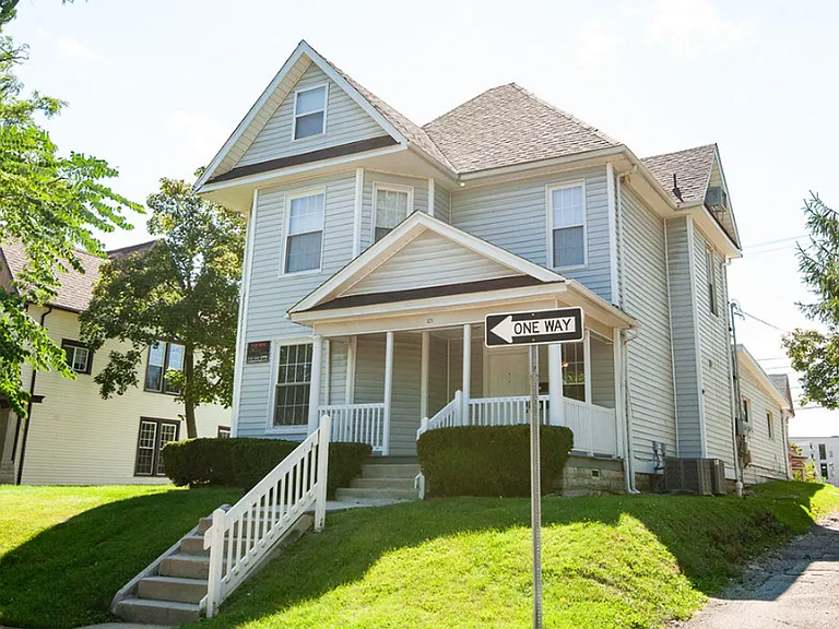 521 N Washington St — Photo 1