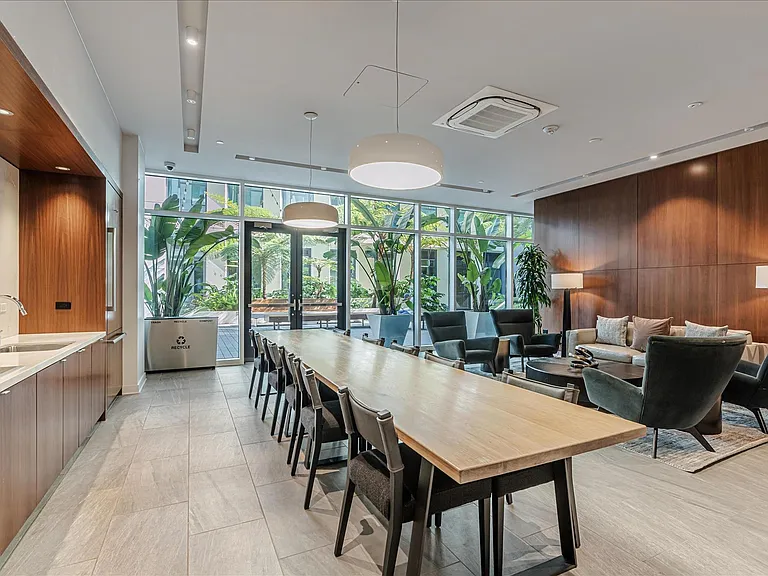 1688 Pine St #1008 — Photo 35