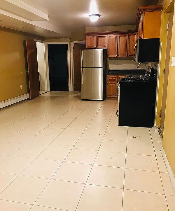 1st image of 9525 Avenue