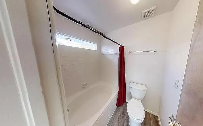 7836 Scarborough Dr — Photo 7