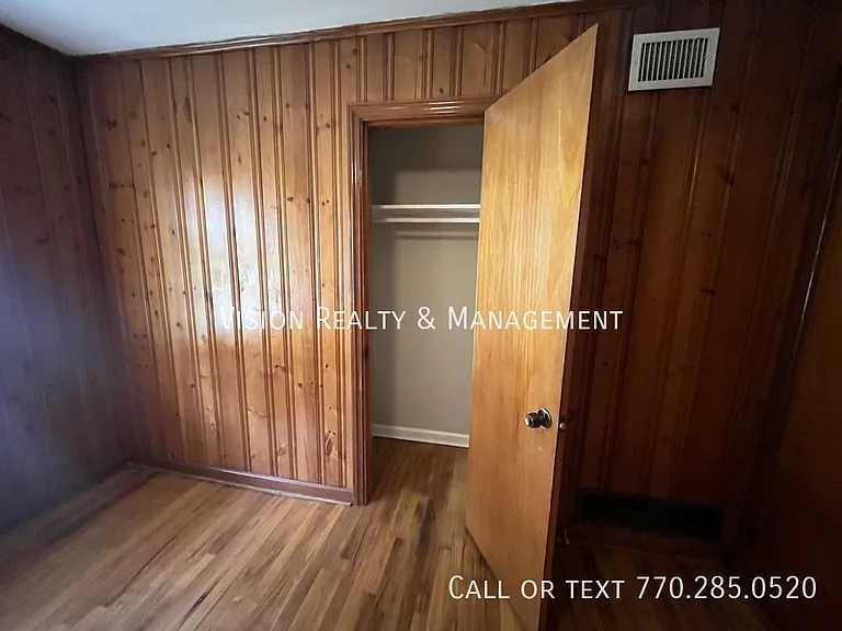 1148 Center St SW — Photo 19