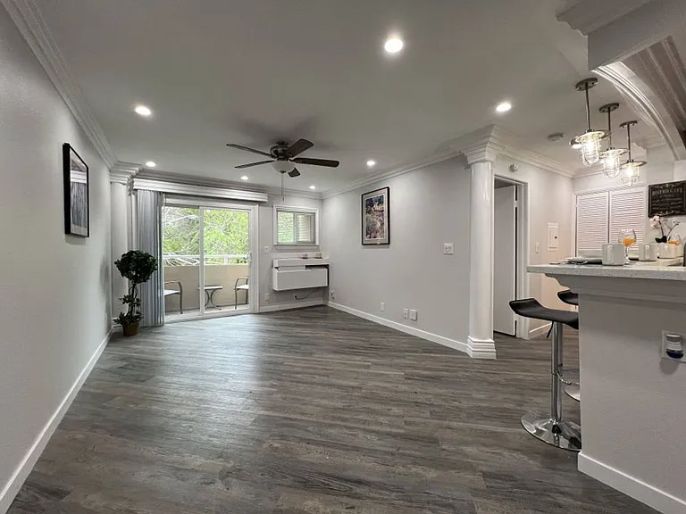 Carmel Heights Apts — Photo 31