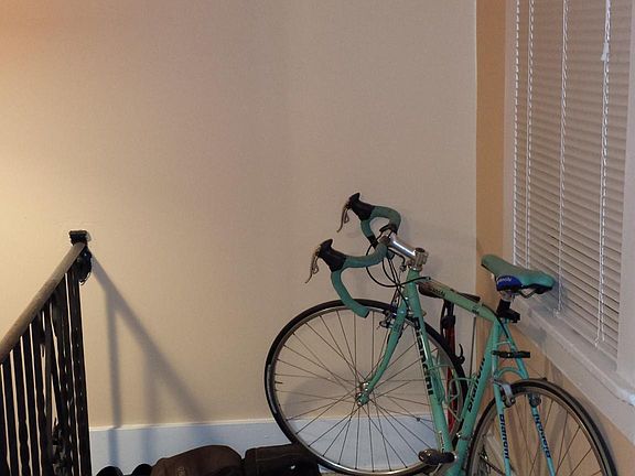 Landing up to 2nd floor apartment