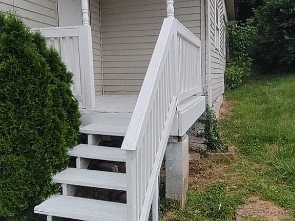 2nd image of 138 1st St