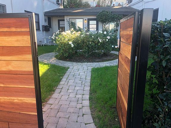 2nd image of 1706 Griffith Park Blvd