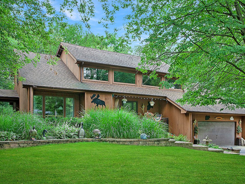 1st image of 9017 W Hillcrest Ln