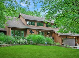9017 W Hillcrest Ln, Palos Park, IL 60464
