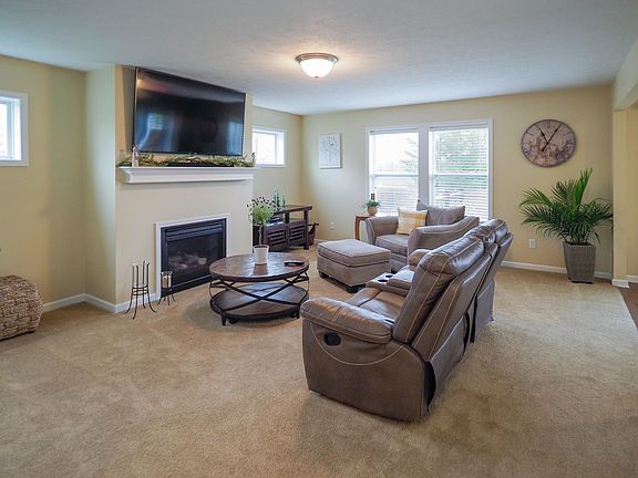 5th image of 1643 Harper Grove Ln